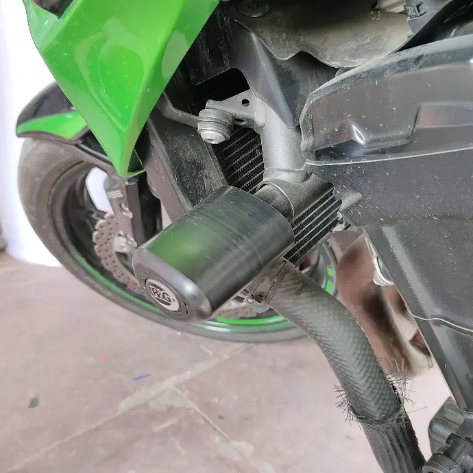 R&G Replica Frame Sliders For Kawasaki Z900: Protect Your Ride in Style!